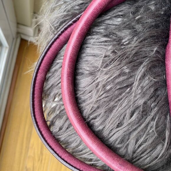 AUTH Miu Miu purse. Gold hardware all 100%‎ leather. Miu Miu the cousin of Prada - Picture 7 of 7